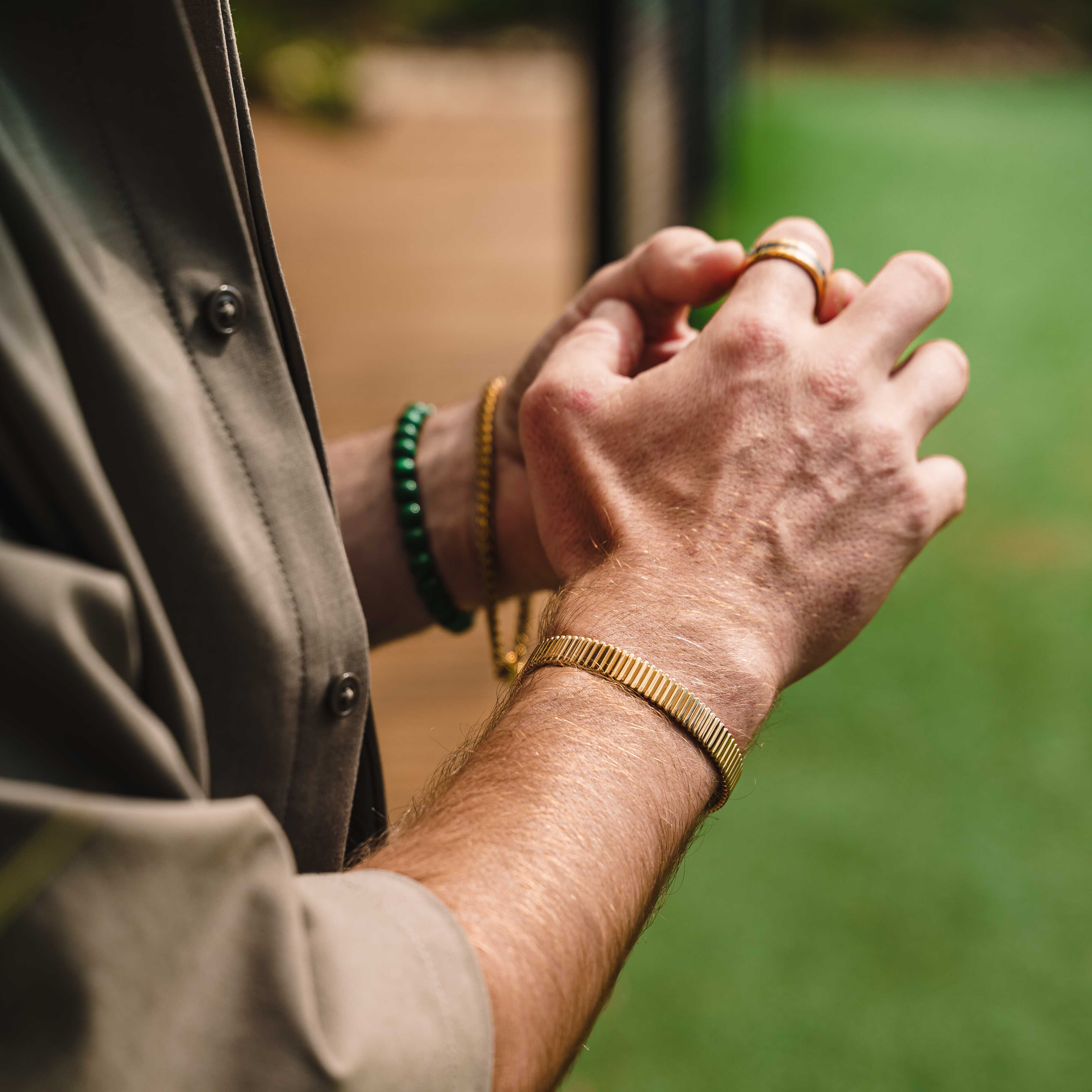 Ribbed Cuff Bangle (Silver)