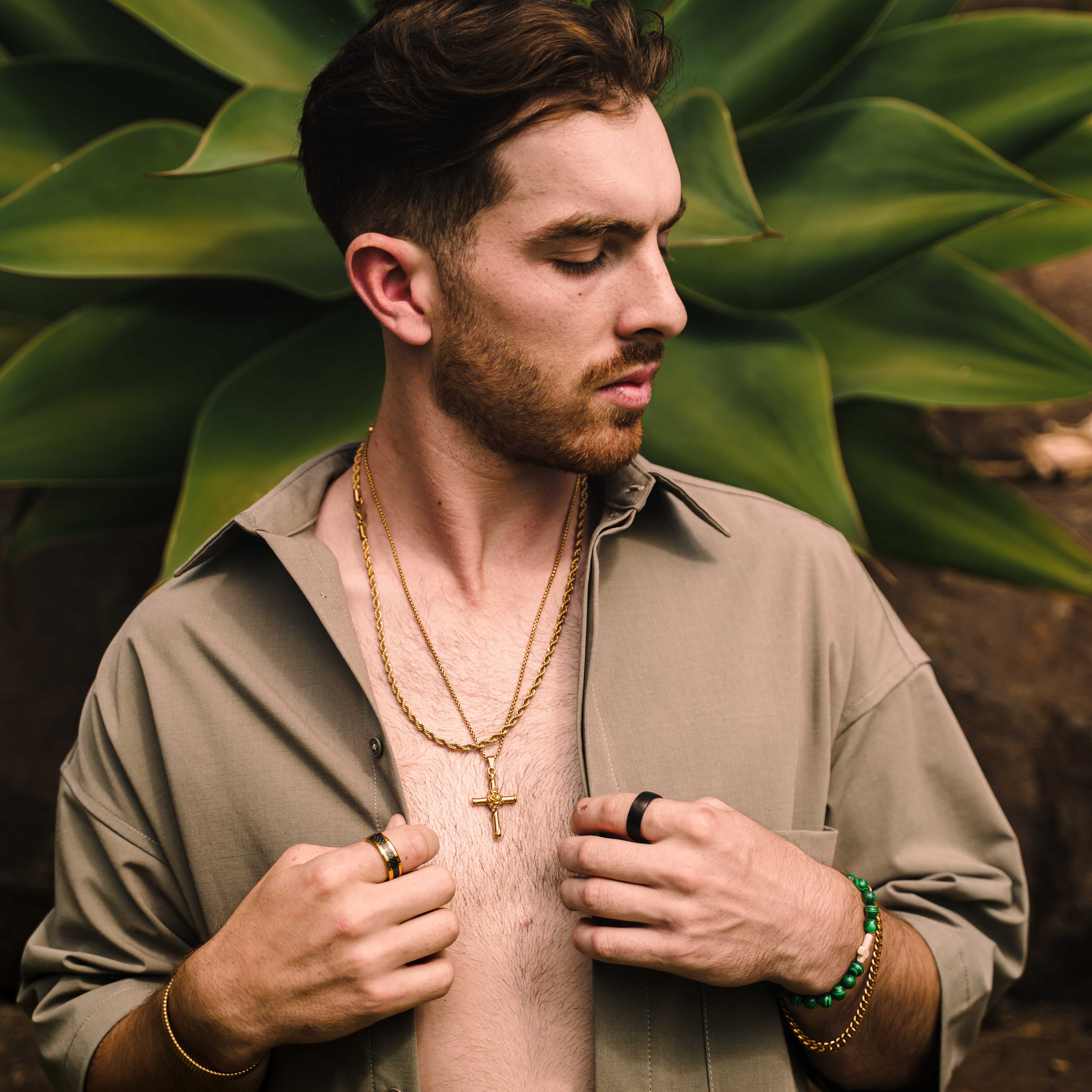 The Mr Interesting - Black Carbon Fibre Gold Tungsten Beveled Ring