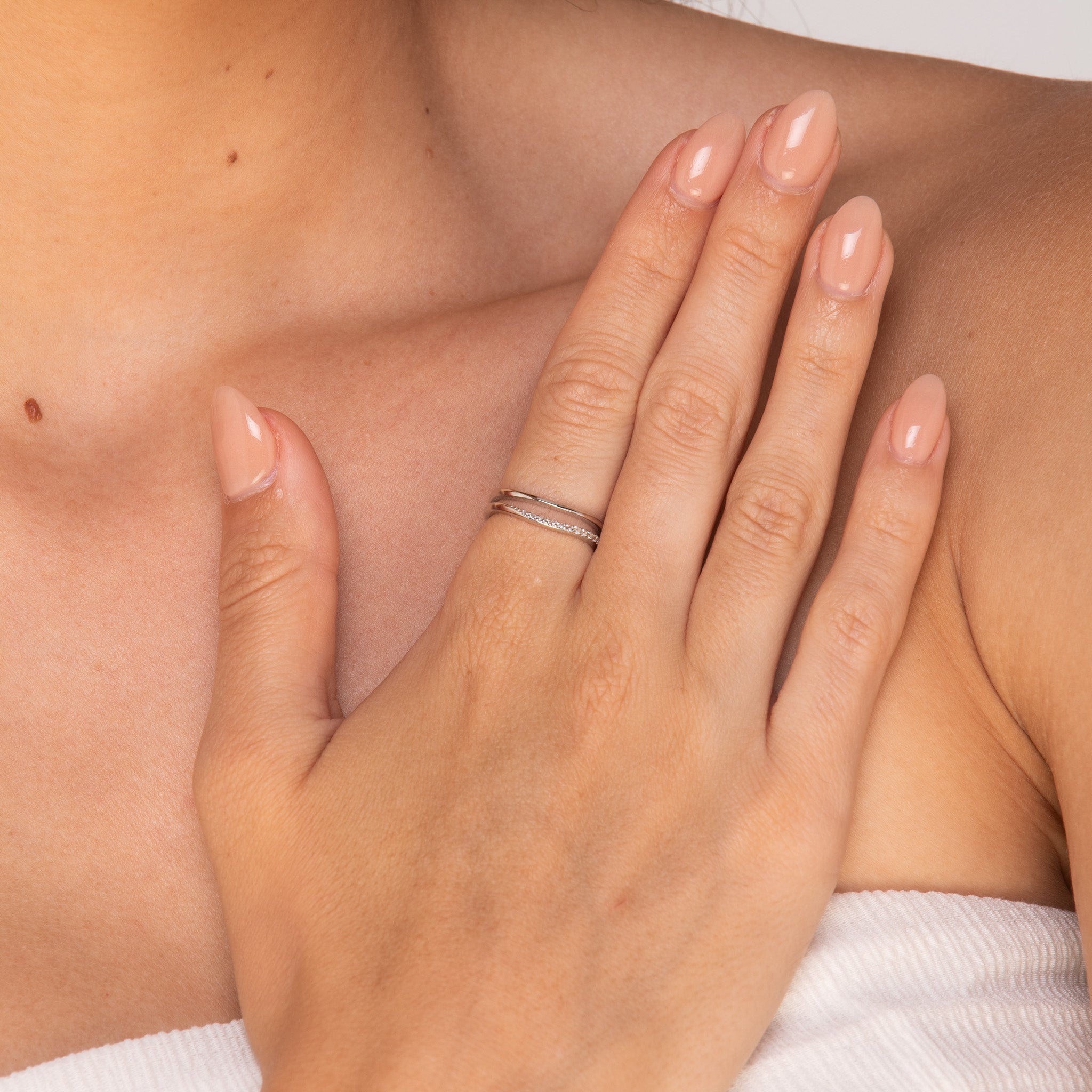 The Caroline - Women's Wave Ring