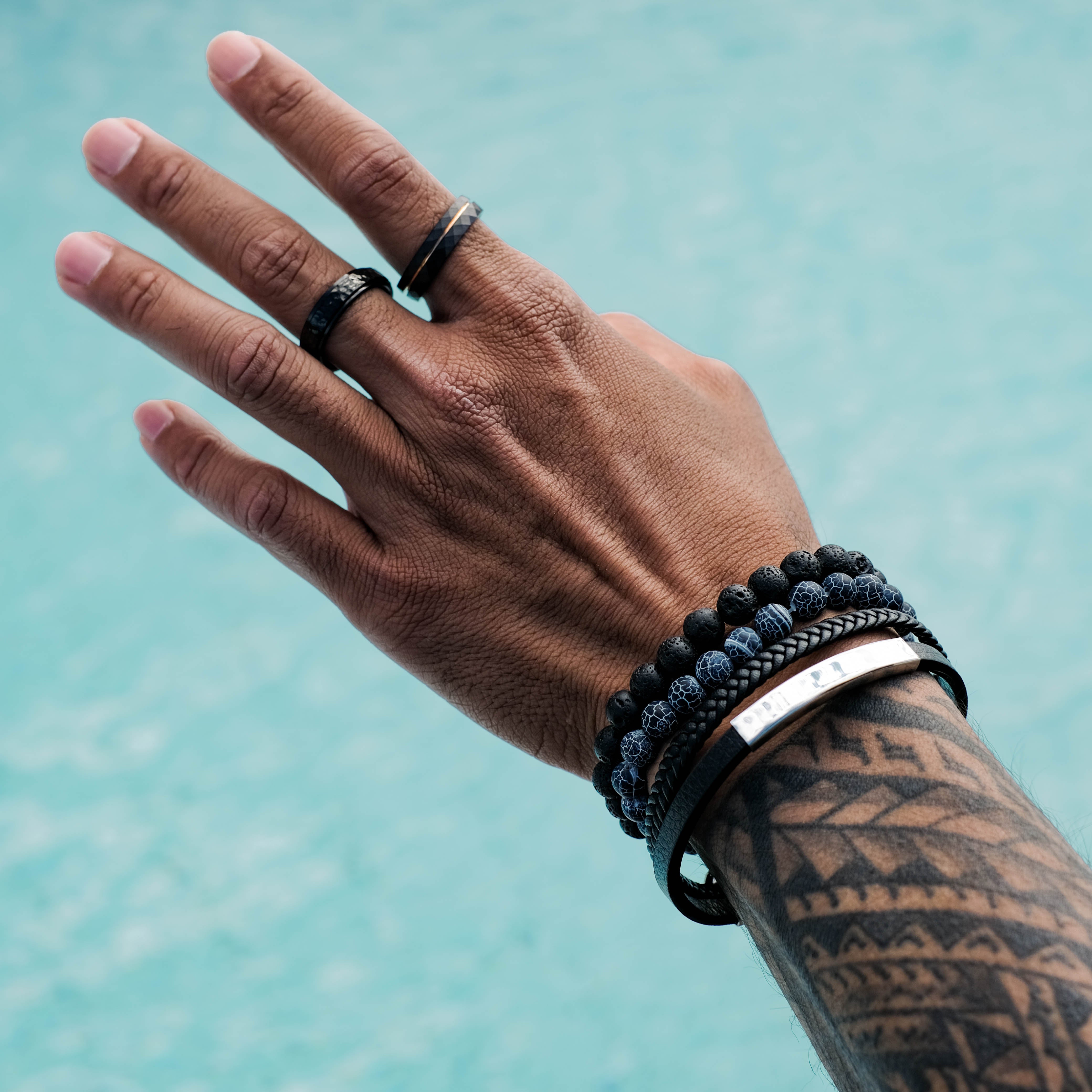 The Magnate - Women's Black 4mm Faceted With Rose Gold Inlay Tungsten Ring