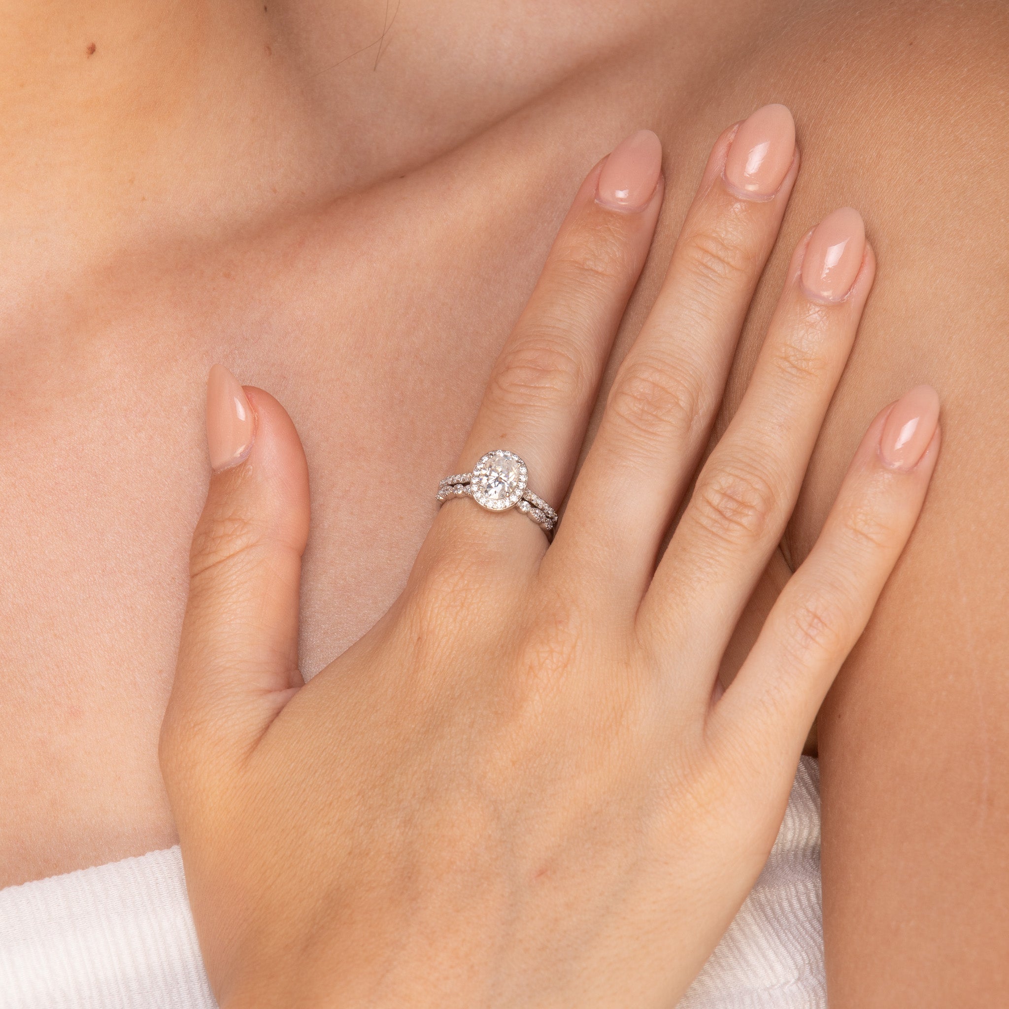 The Brooklyn - Women's 1.0 crt Moissanite Diamond Ring