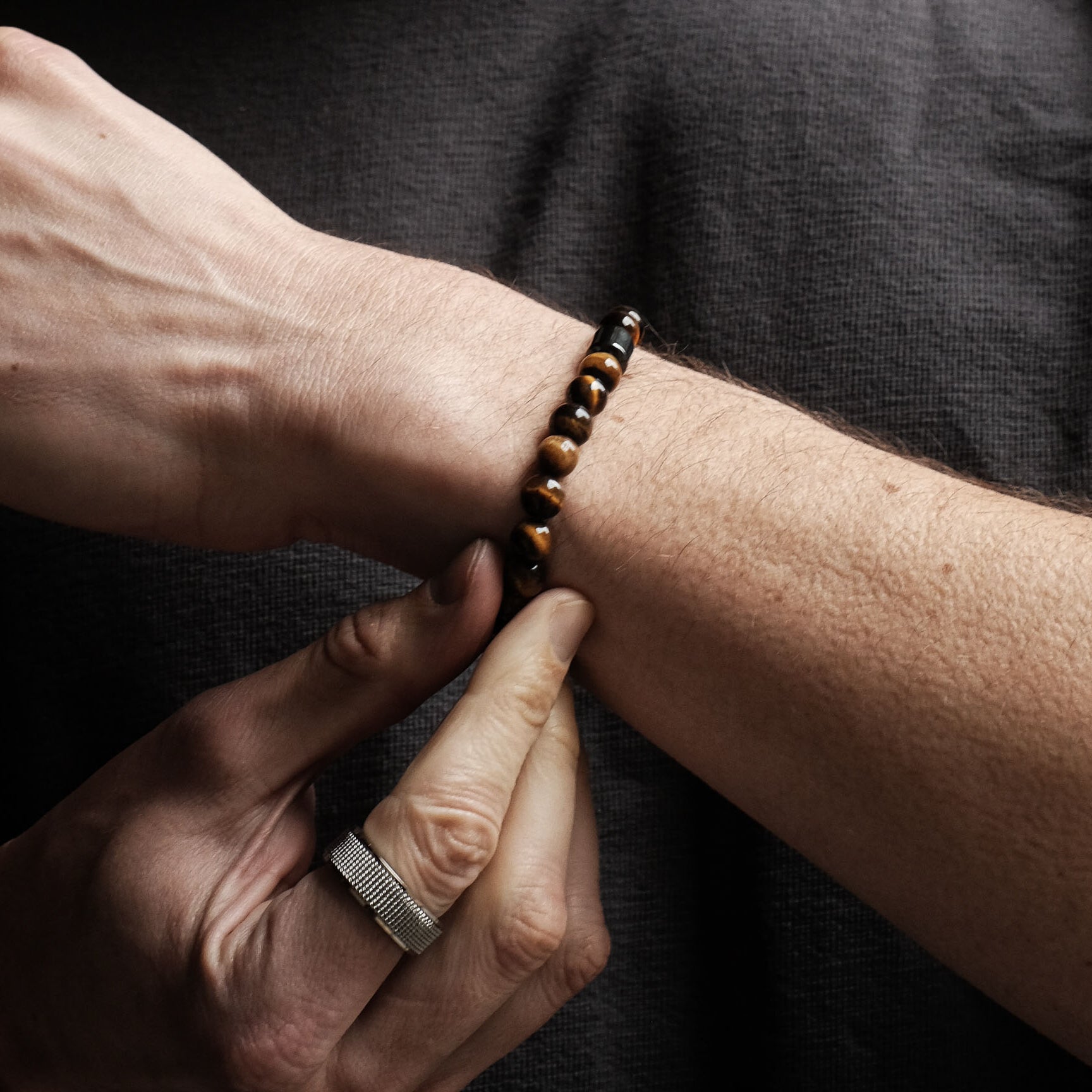 8mm Brown Tiger Eye Hematite Bracelet